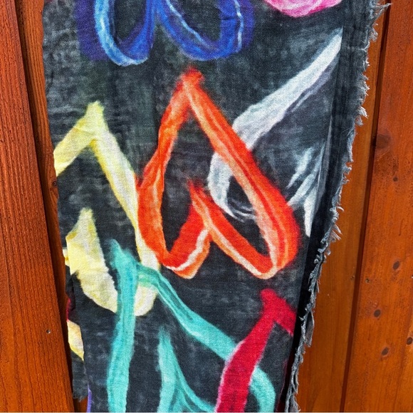 Randi & Will hearts scarf - Picture 6 of 8